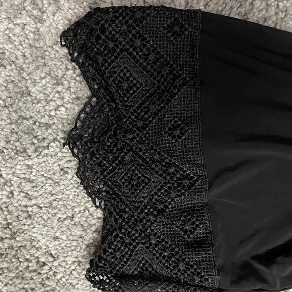 Boohoo Off the Shoulder Blouse - Picture 2 of 2